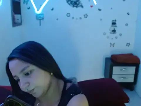 Mia2xsmith from StripChat is Freechat