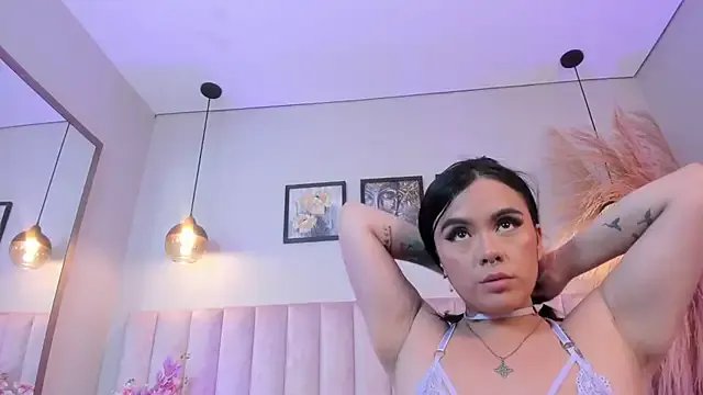 Mia__Walker from StripChat is Freechat