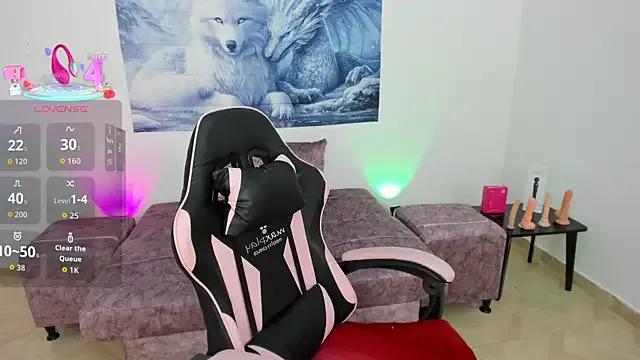 Mia_King_ from StripChat is Freechat