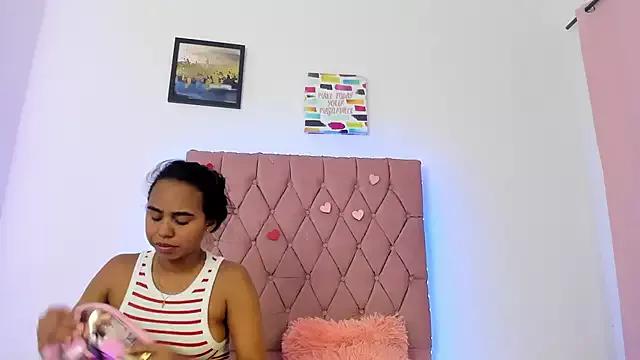 Try girls webcam shows. Sweet cute Free Performers.