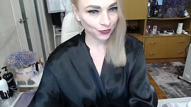 Mika_Passion from StripChat is Freechat