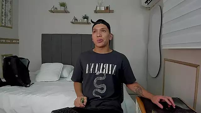 Mike_Twink19 from StripChat is Freechat