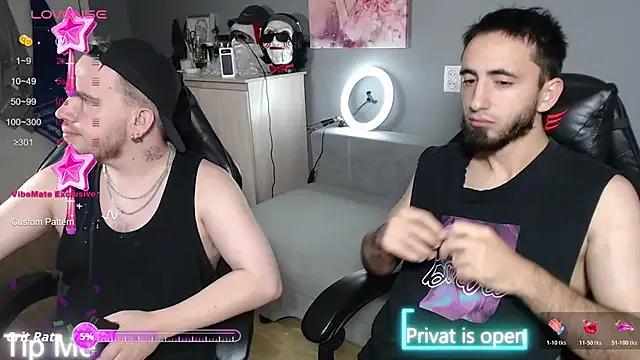 mikienn from StripChat is Freechat