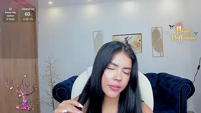 Mila_blaze from StripChat is Freechat