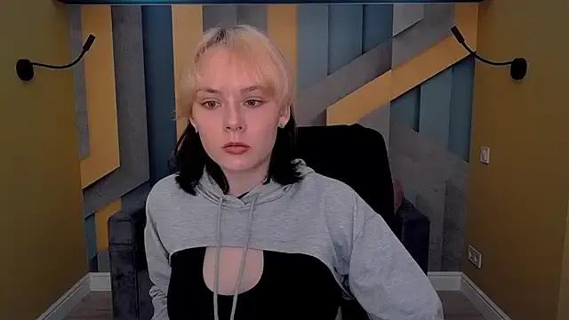 MilaMild from StripChat is Freechat