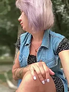 Try girls webcam shows. Sweet cute Free Performers.