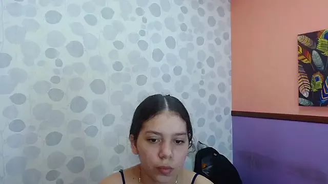 Miley_Coper from StripChat is Freechat