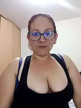 mileyde_cute from StripChat is Freechat
