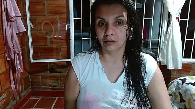 Milf_Fantassyy from StripChat is Freechat
