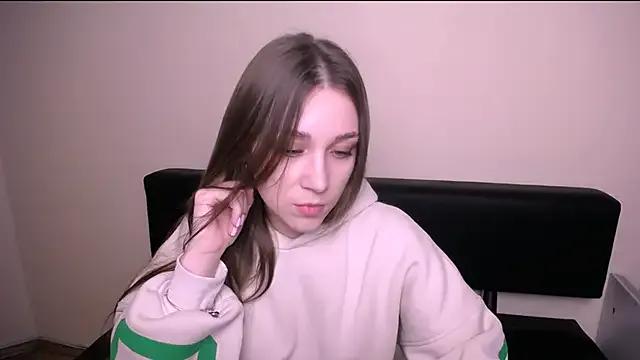 MillaTems_ from StripChat is Freechat