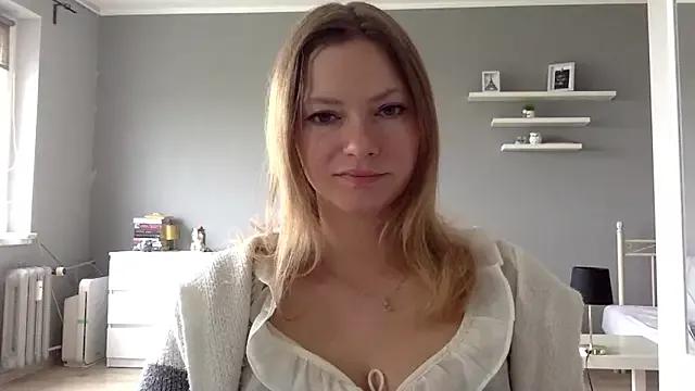 MillieShow from StripChat
