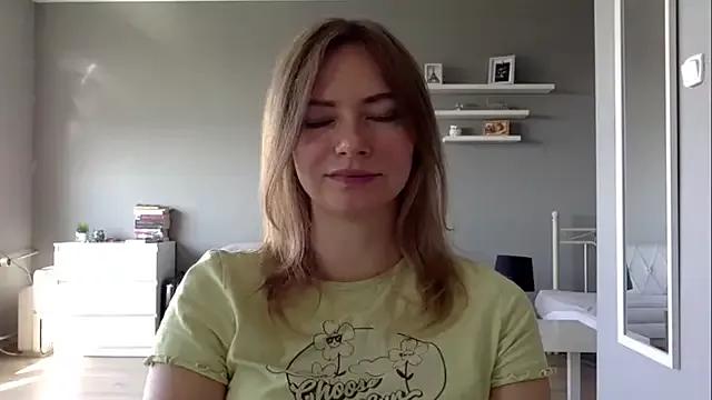 MillieShow from StripChat is Freechat