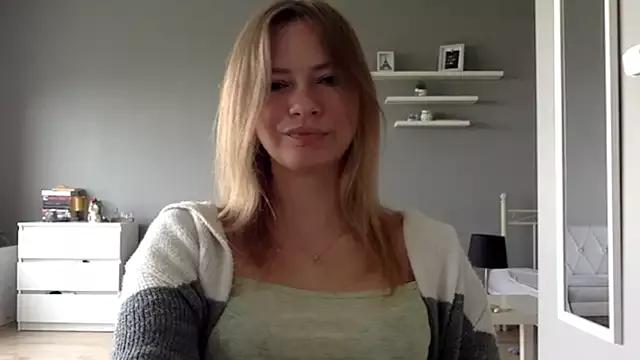 MillieShow from StripChat