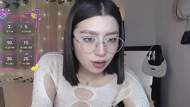 mily_thomson_b_ from StripChat is Freechat