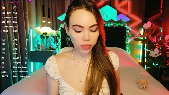 MimiFors from StripChat is Freechat