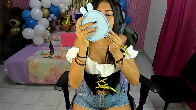 Mindy_19 from StripChat
