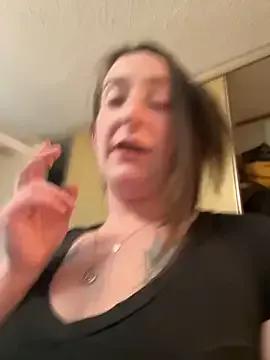 Mini_And_The_Bear from StripChat