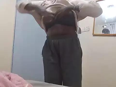 MINNYIRI from StripChat
