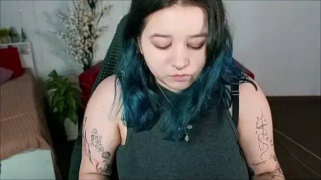 Mira_Fyre from StripChat is Freechat