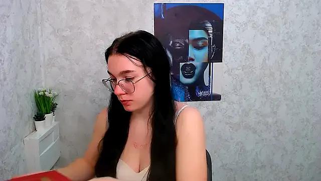 MiraBabe_ from StripChat is Freechat