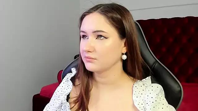 MiraEvansi from StripChat is Freechat