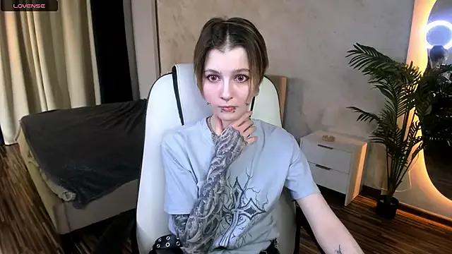 MiraVelle from StripChat is Freechat