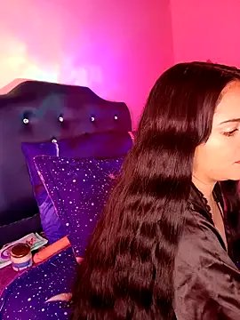 Freechat MisNicol on StripChat