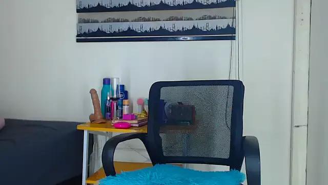 Miss-Cuteface from StripChat