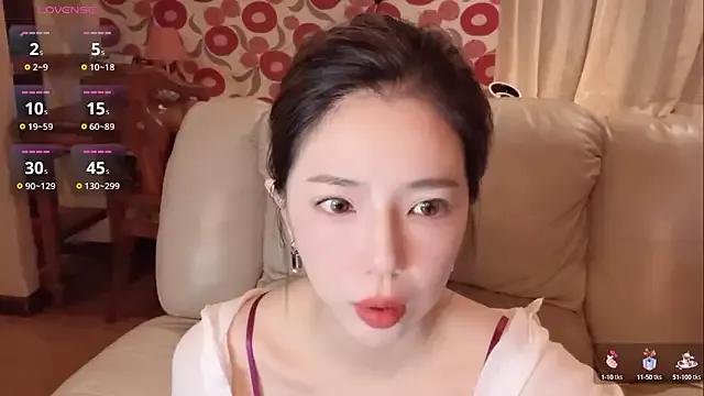 miss-lin from StripChat is Freechat