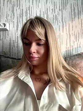 Try girls webcam shows. Sweet cute Free Performers.