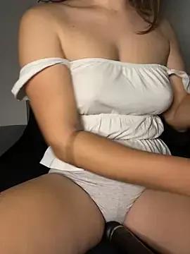 MissaChloe from StripChat is Freechat