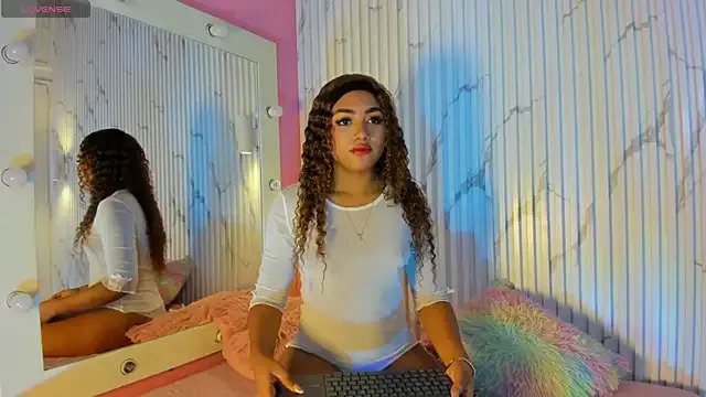 Freechat Missdionne_curly on StripChat