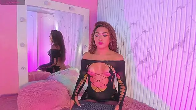 Freechat Missdionne_curly on StripChat