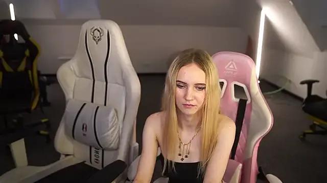 MissKaitrin from StripChat is Freechat