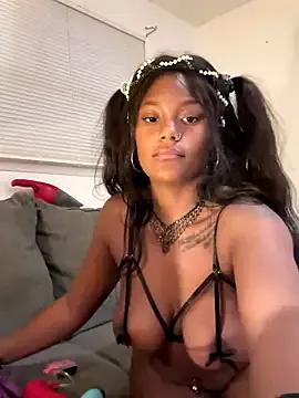 MissLondonDBrat from StripChat