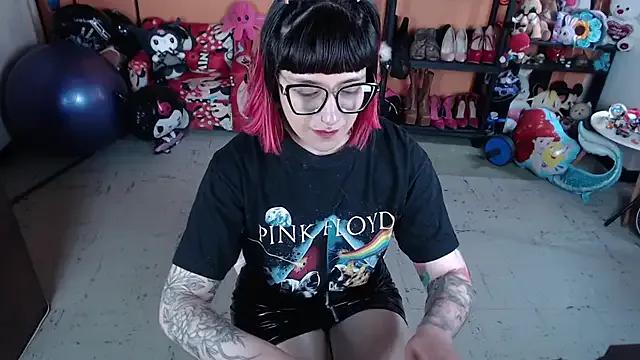 MissMiia2 from StripChat