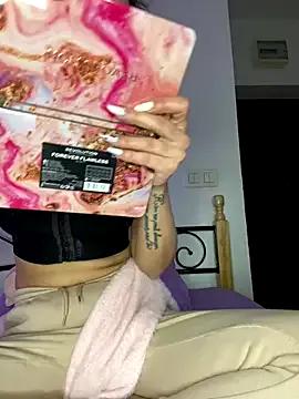 MissyDior8 from StripChat is Freechat