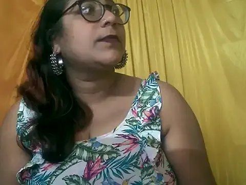 MISTI_KOLK from StripChat is Freechat