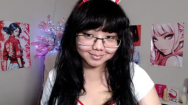 Freechat Moertomlly on StripChat