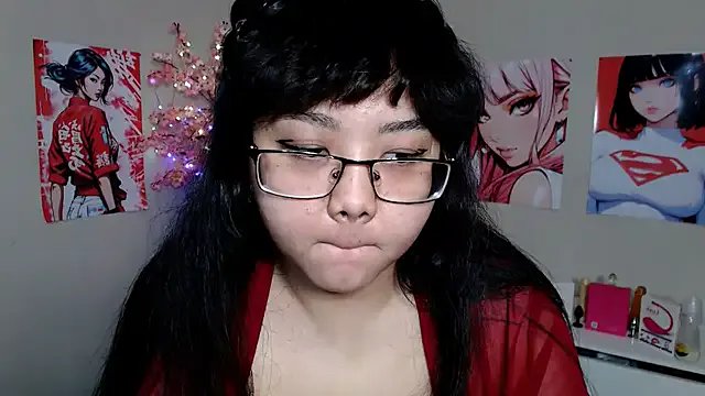 Freechat Moertomlly on StripChat