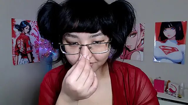 Freechat Moertomlly on StripChat