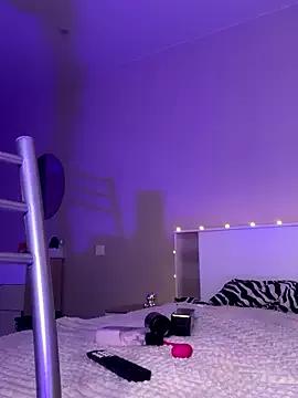 Molli_Luv from StripChat