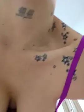 Molly-_- from StripChat is Freechat