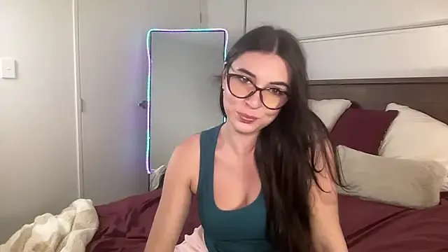 Freechat mollyy2006 on StripChat