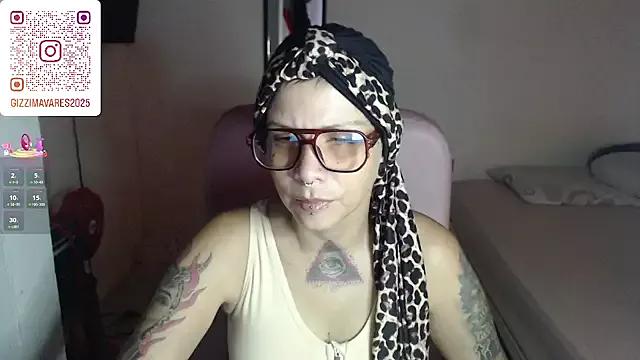 moon_cat85 from StripChat