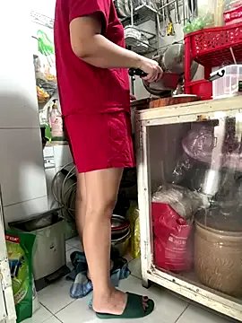 Freechat Mores1_Squirt on StripChat