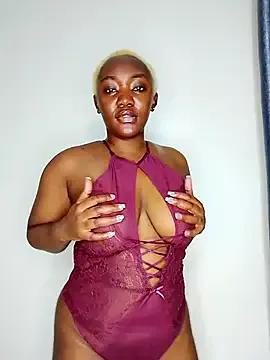 msarah32 from StripChat is Freechat