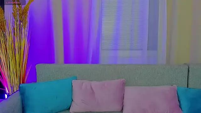 MyEllaLuvs from StripChat is Freechat