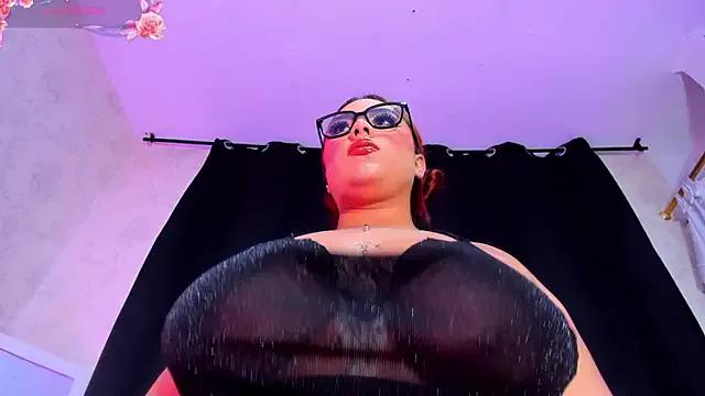 NAHIARA_LEE from StripChat