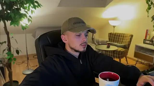 naked_psy from StripChat is Freechat